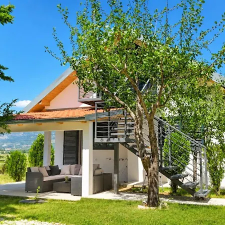 Mira Holiday home *